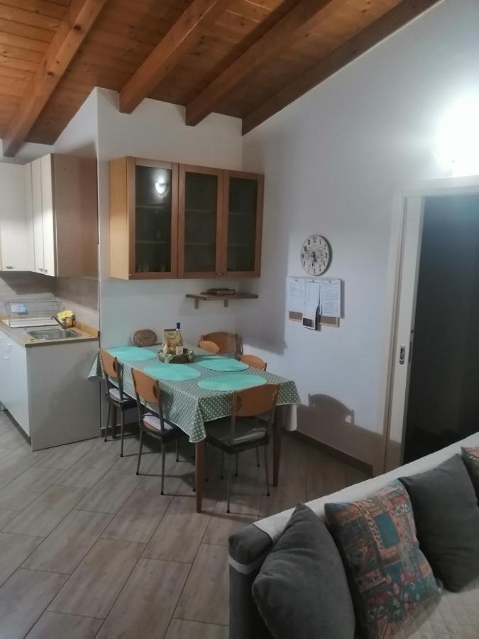 CASCINA LEGNAGO near Garda lake - trilocale Villanuova sul clisi Exterior foto