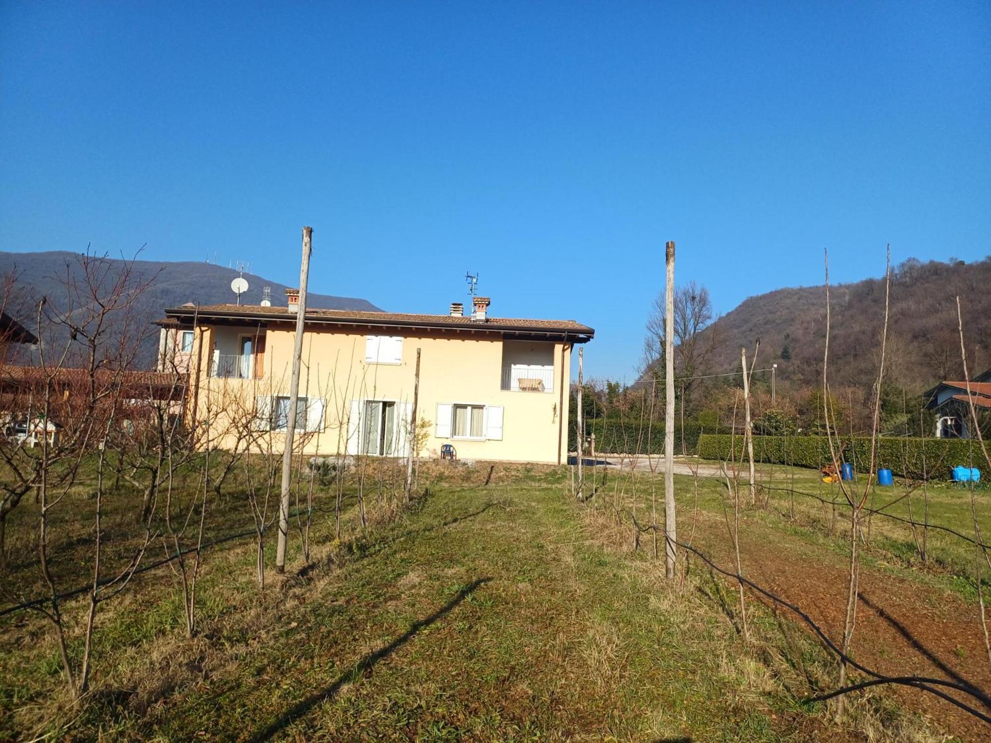 CASCINA LEGNAGO near Garda lake - trilocale Villanuova sul clisi Exterior foto